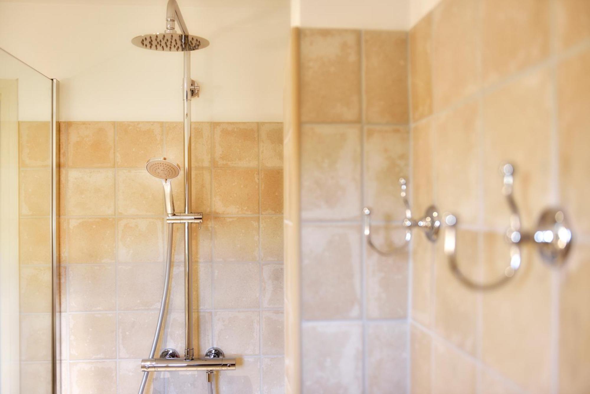 Domaine Le Bois Des Dames Bed & Breakfast Chantemerle-les-Grignan Room photo